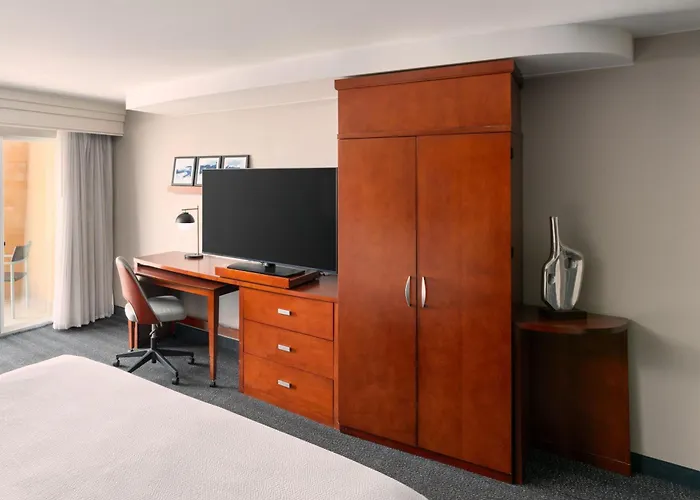 Orange Park Hotels