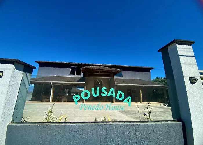 Penedo House Pousada