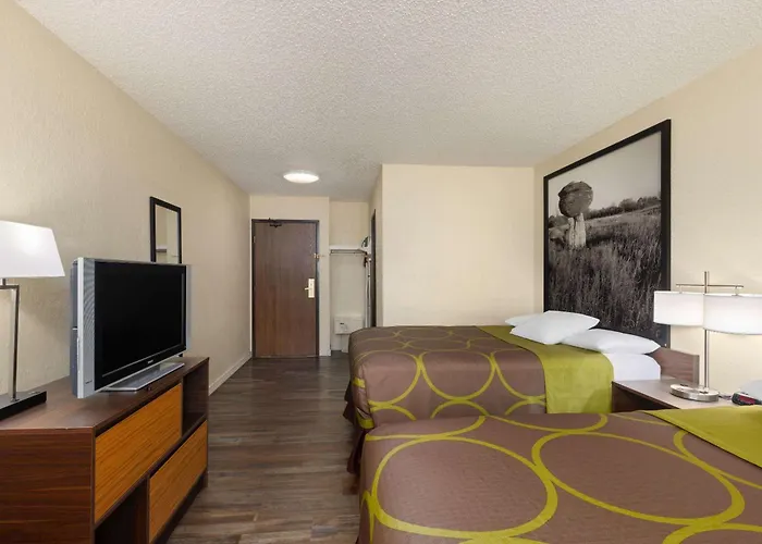Dodge City Hotels