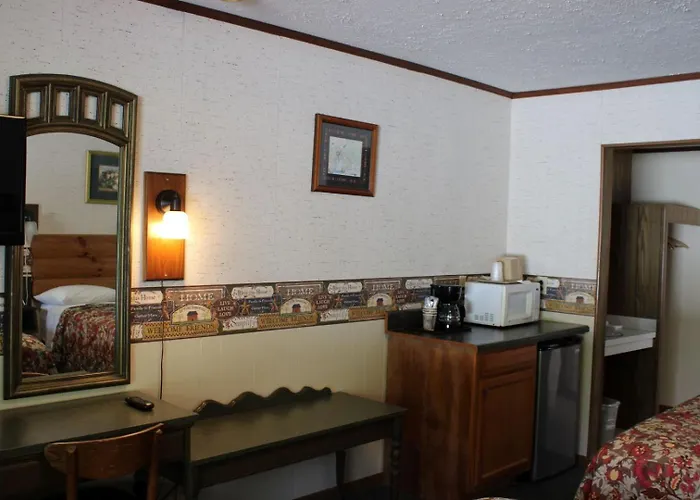 Two Rivers Lodge Bryson City