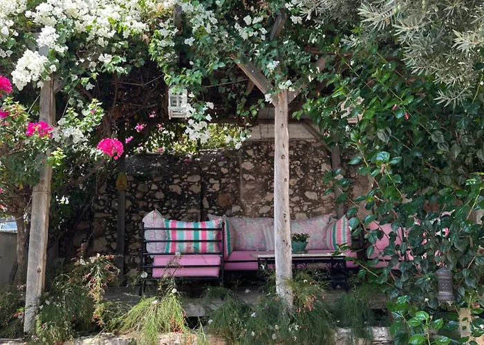 The White House Kalkan