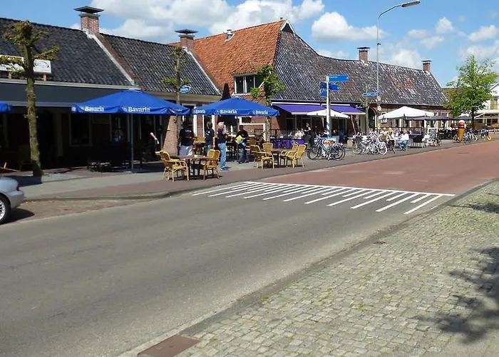 Hotels in Roden