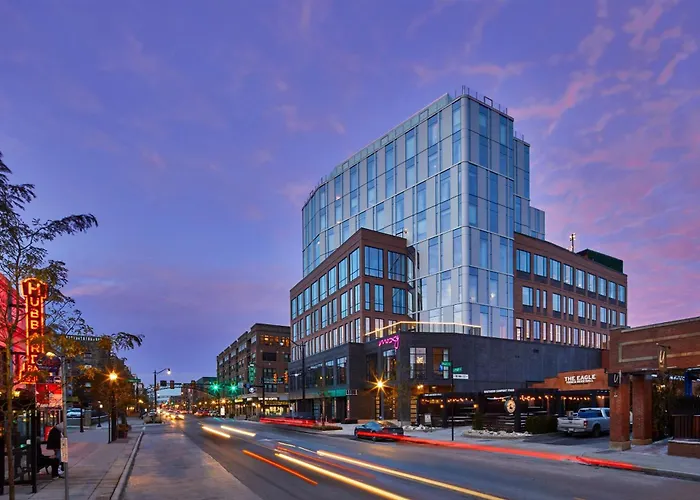 Moxy Columbus Short North Hotel