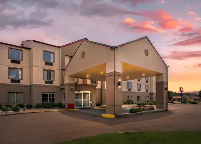 Red Roof Inn Plus & Suites Vicksburg