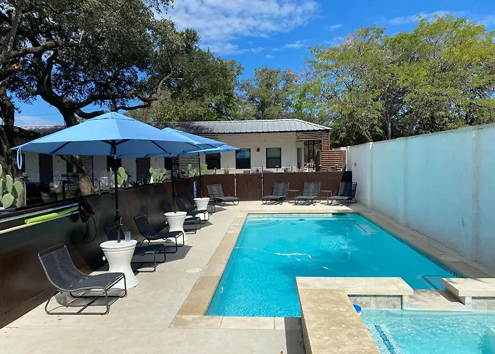 Hotel Flora And Fauna Wimberley