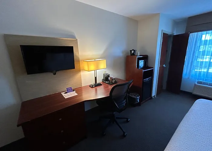 Sleep Inn & Suites Manchester Near Arnold Afb