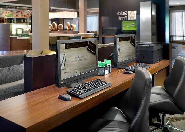 Courtyard By Marriott Macon Hotel