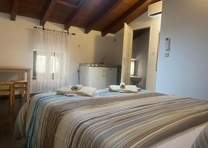 Boutique House Djak