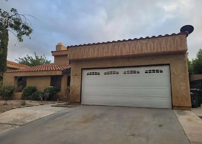 3Br & Loft Near Palmdale Hospital- Shared Hm