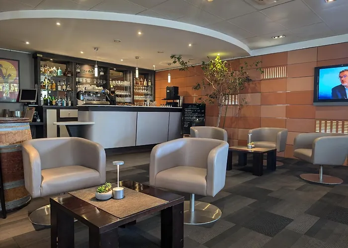 Hotel L'Hotan Portet-sur-Garonne