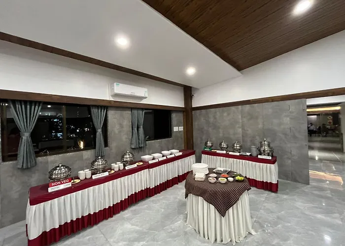 Hotel Opal