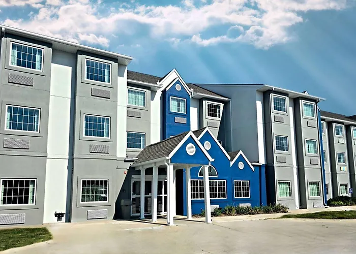 Microtel Inn & Suites By Wyndham Bluffs