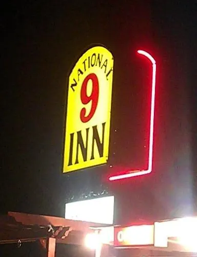 National 9 Inn Tonopah