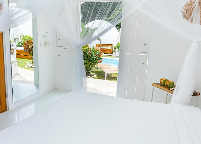 Igloo Beach Lodge Manuel Antonio