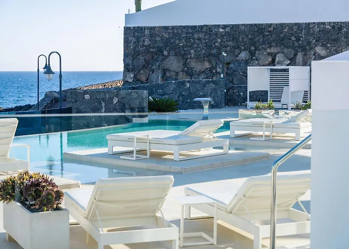 Hotels in Puerto Calero