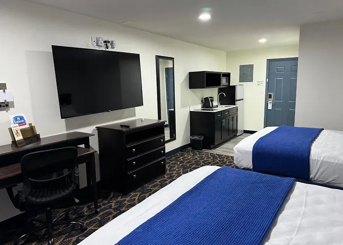 Lakeside Inn And Suites