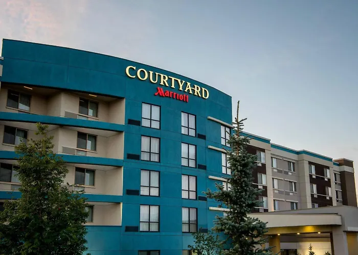 Courtyard By Marriott Edmonton West Hotel