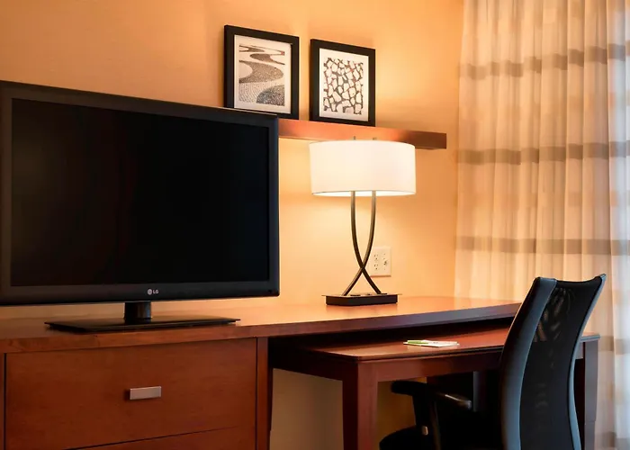 Courtyard By Marriott Peoria Hotel