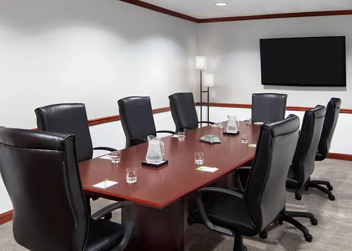 Courtyard By Marriott Stamford Downtown