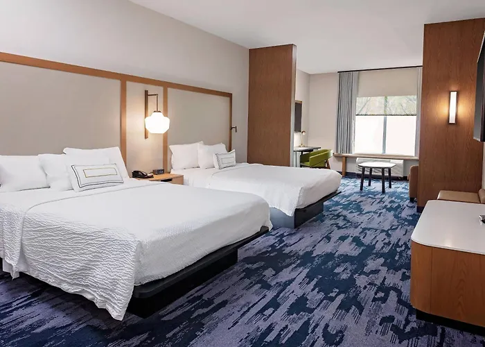 Fairfield By Marriott Port Clinton Waterfront Hotel