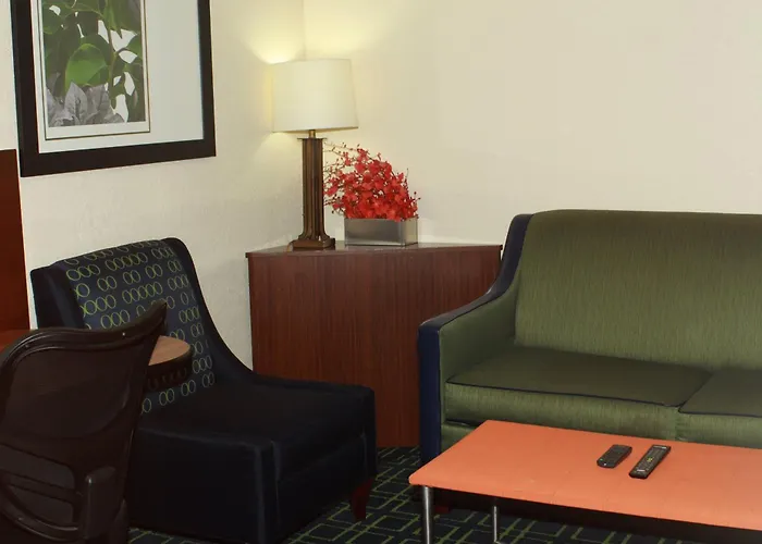 Fairfield Inn & Suites By Marriott Fairmont