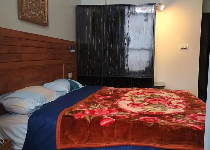 Starry Summit Suites