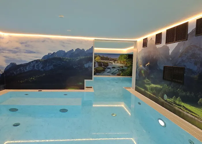 Wellness- und Familienhotel Garni Dachsteinresort Russbach am Pass Gschütt