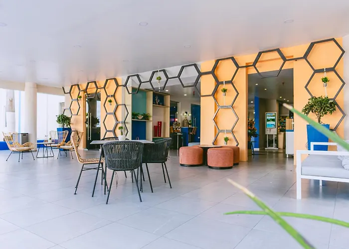 Tryp By Wyndham Aruba (Adults Only) Hotel Palm Beach