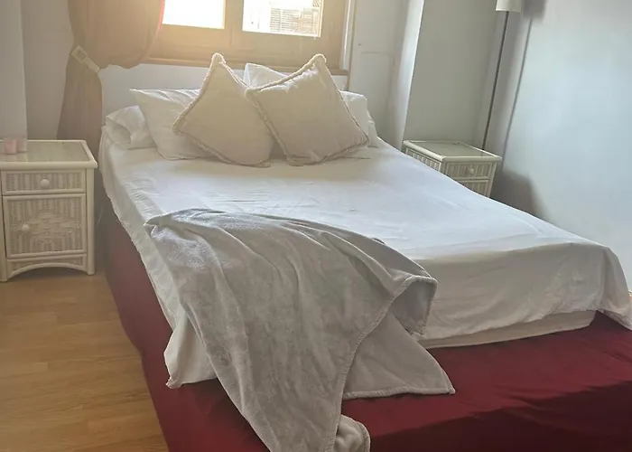 Double Room In Shared Apartment - Private Space In Denia Centre