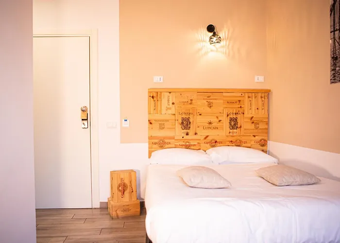 Demithos Rooms