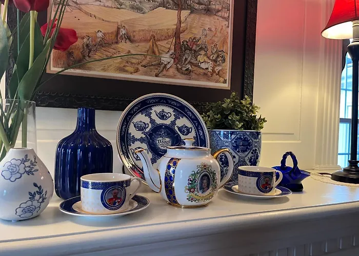 Antique1242 British Bed & Breakfast