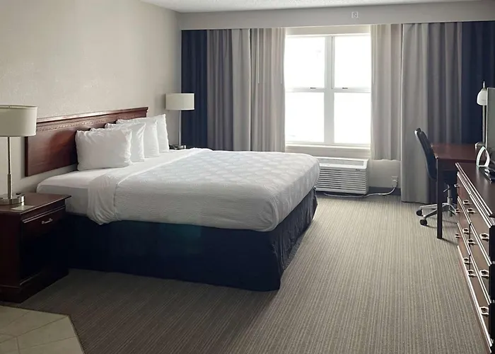 Houghton Hotels