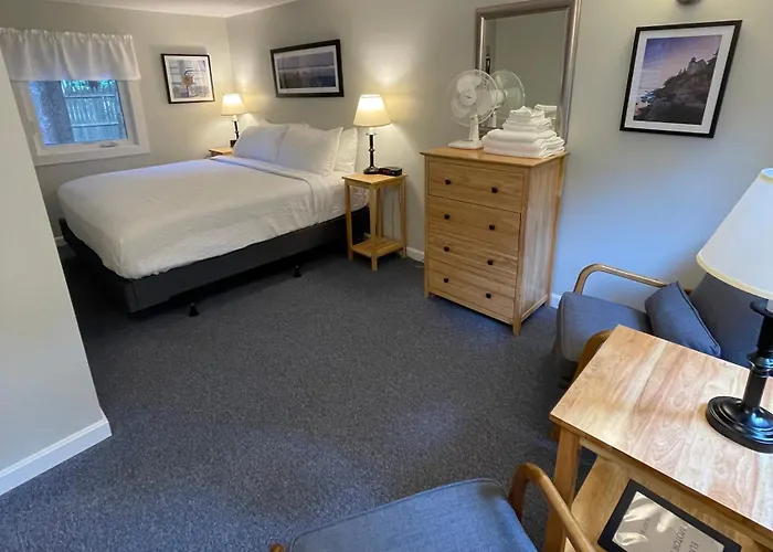 Elmwood Motor Court Hotel Old Orchard Beach