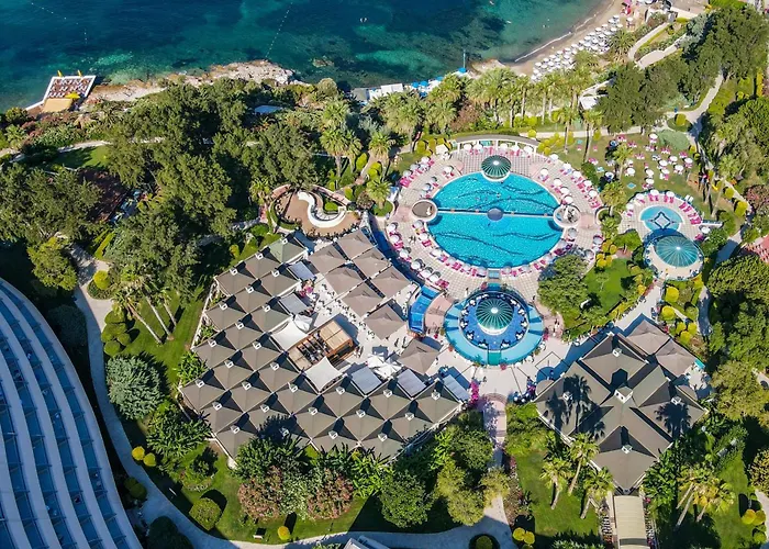 Hotel The Grand Blue Sky International Kusadası