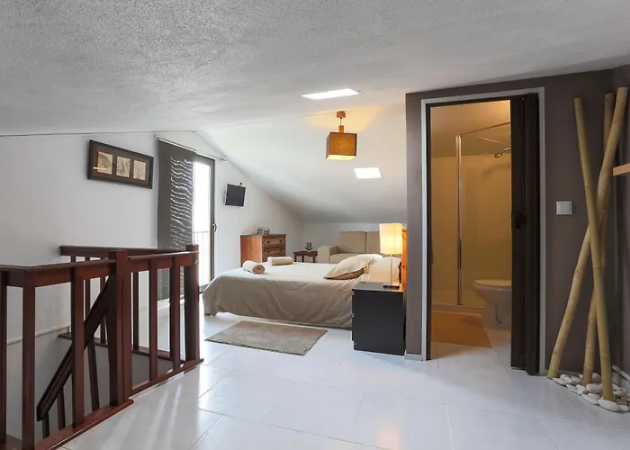 Sandycamps Surf House Baleal
