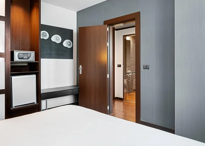 Ac Hotel Algeciras By Marriott