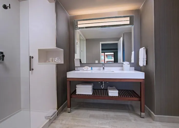 Courtyard By Marriott Guatemala City