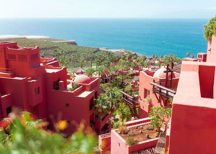 Hoteles en Guía de Isora