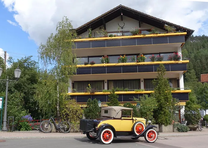 Hotel Hirsch mit Café Klösterle