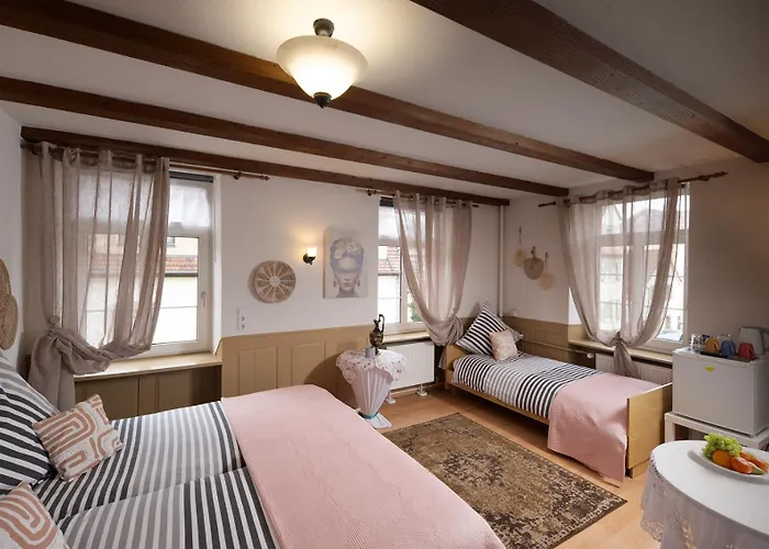 Syrtaki Rooms Comfortable Business Stay im Schwarzwald Gernsbach