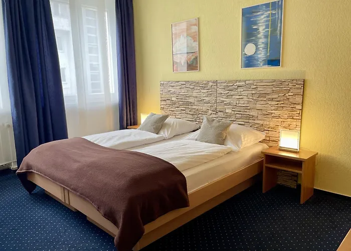 Hotel Stadt Hamburg am Fluss Saarbrücken