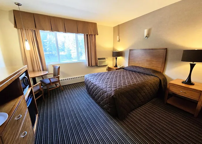 Breeze Inn Hotel & Motel
