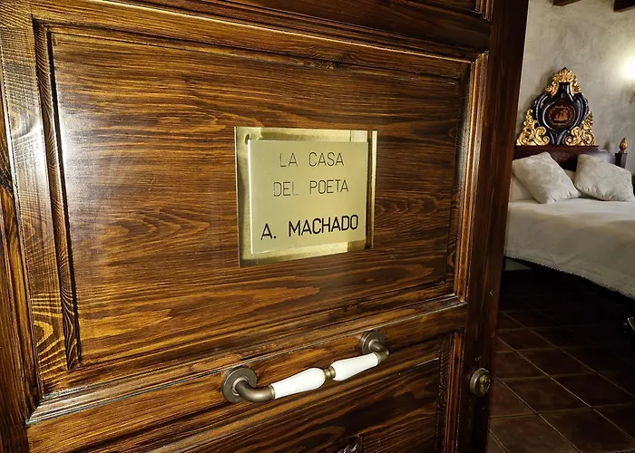 La Casa Dels Poetes