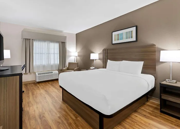 Quality Inn Fayetteville Near Historic Downtown Square