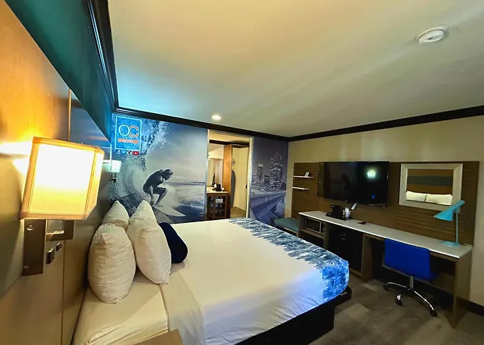 Costa Mesa Hotels