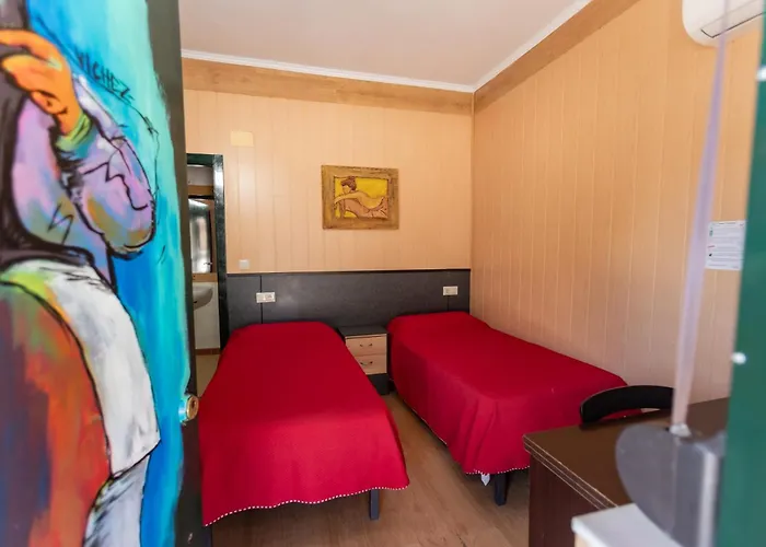 Hostal - Bungalows Camping Caces