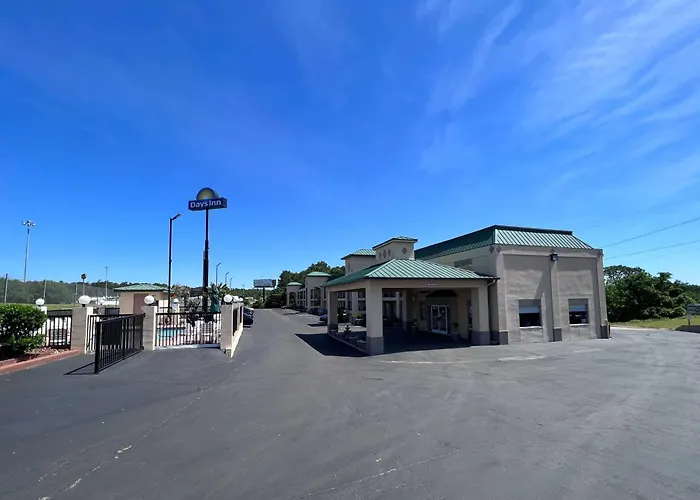 Days Inn By Wyndham Greenville