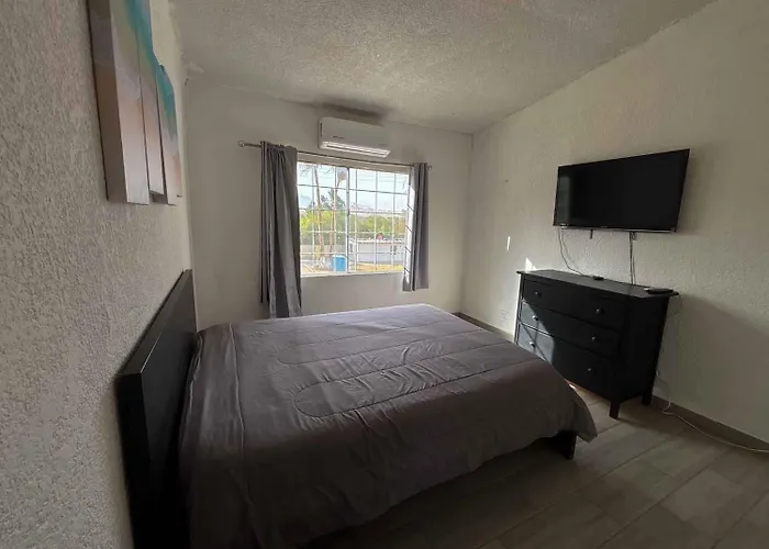 Shoreline Condo 5 Desert Oasis Free Wifi, Cool Ac