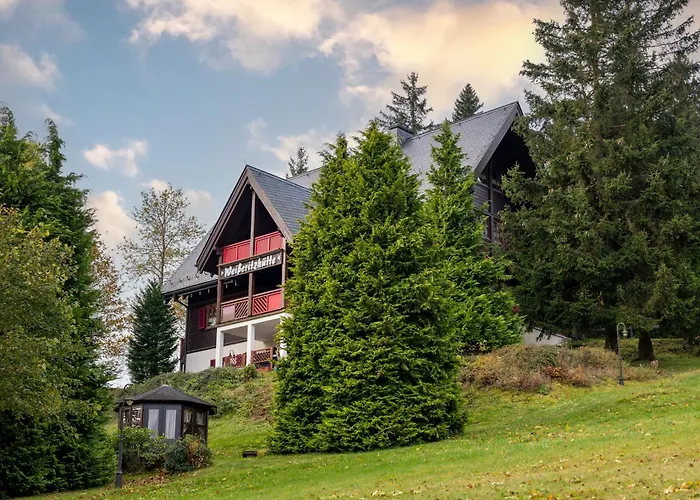 Ferienanlage Zum Silberstollen 2 Häuser am Berg Polderhof und Weißeritzhütte