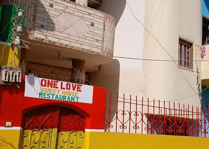 One Love Guesthouse & Restaurant Luxor
